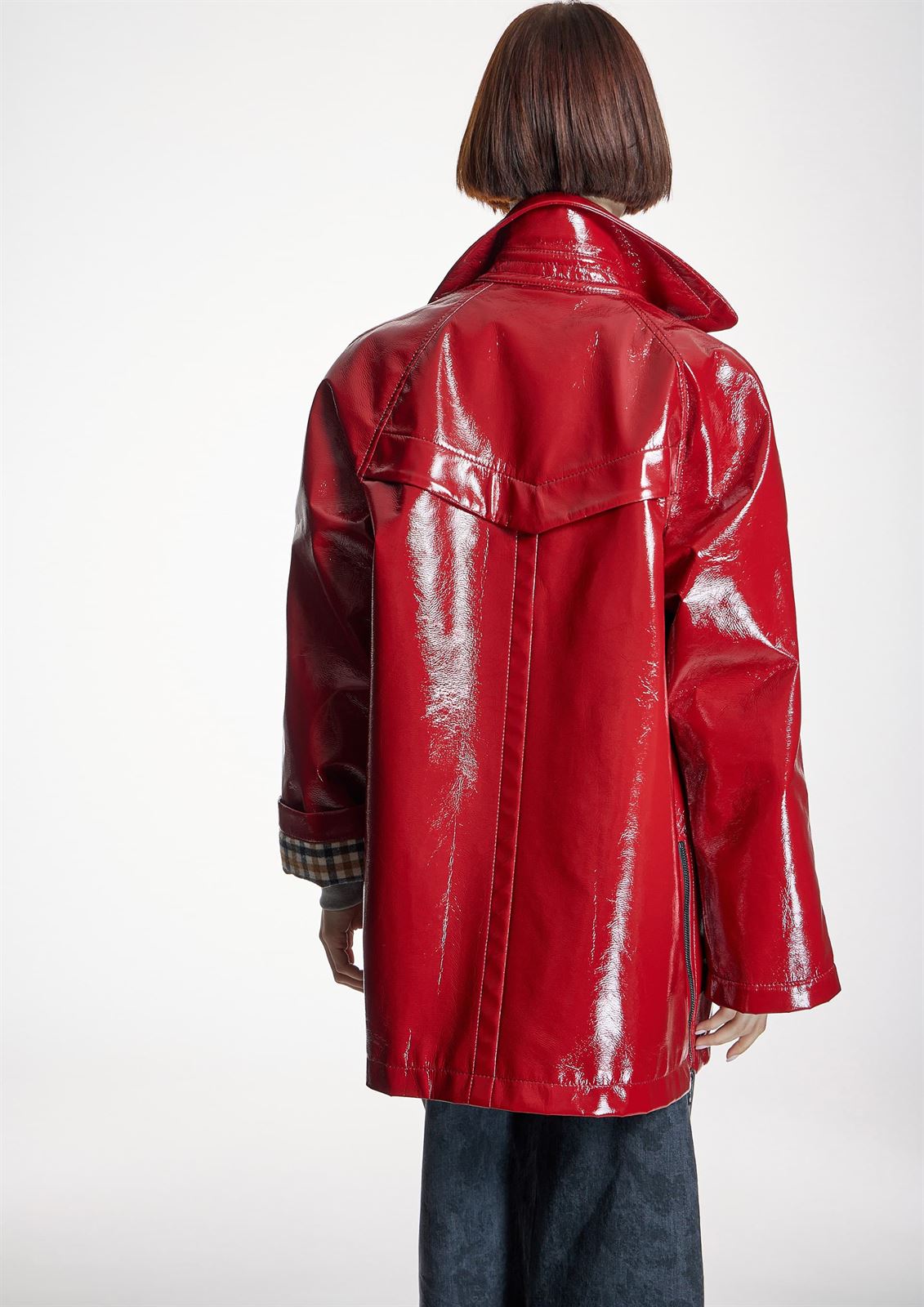 PARKA ALBA CONDE 6671 OVERSIZE ROJA EFECTO CHAROL - Imagen 3