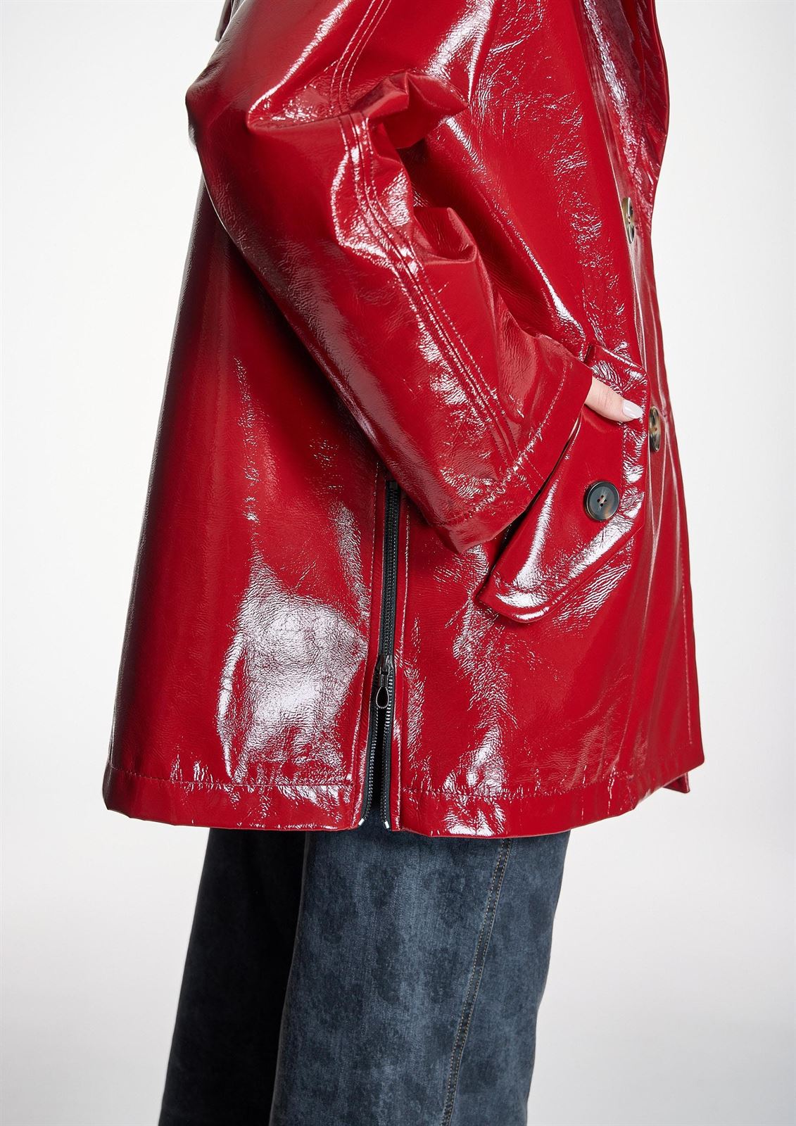 PARKA ALBA CONDE 6671 OVERSIZE ROJA EFECTO CHAROL - Imagen 5