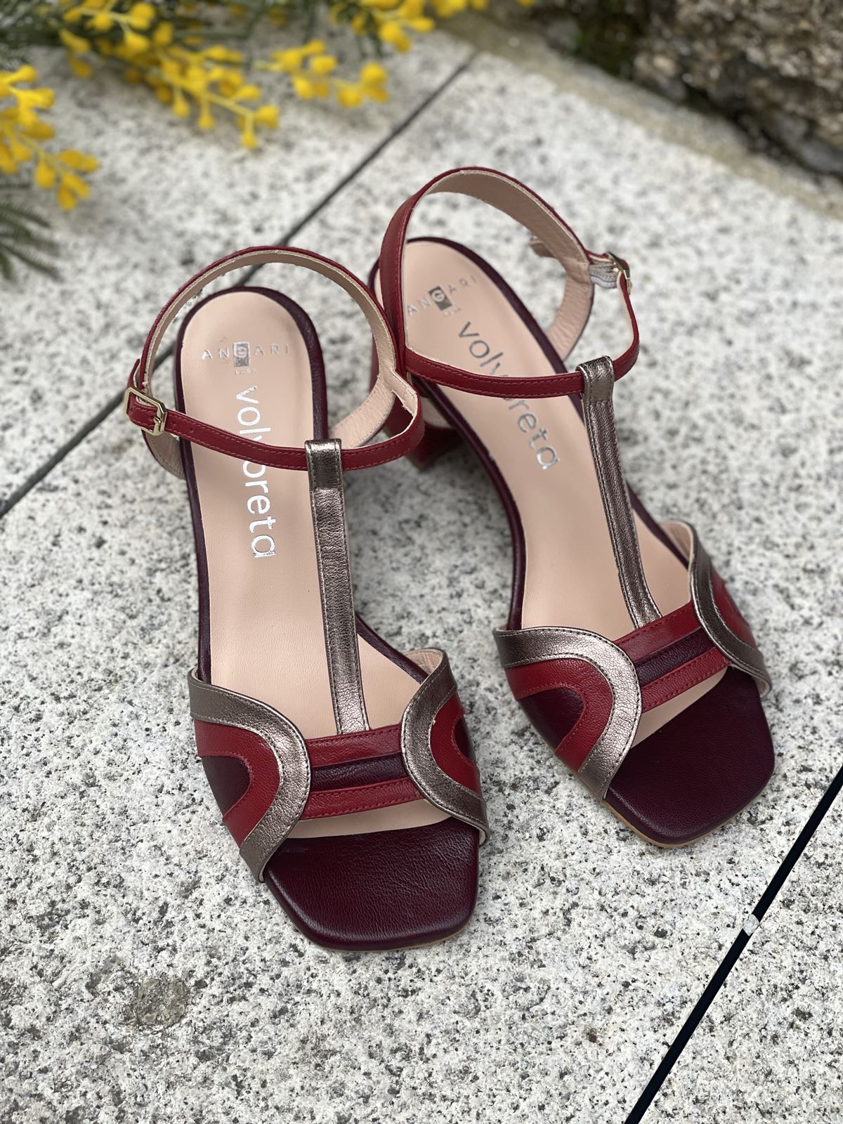 Sandalia Angari 52462 -MT FANNY granate tacón rojo - Imagen 3