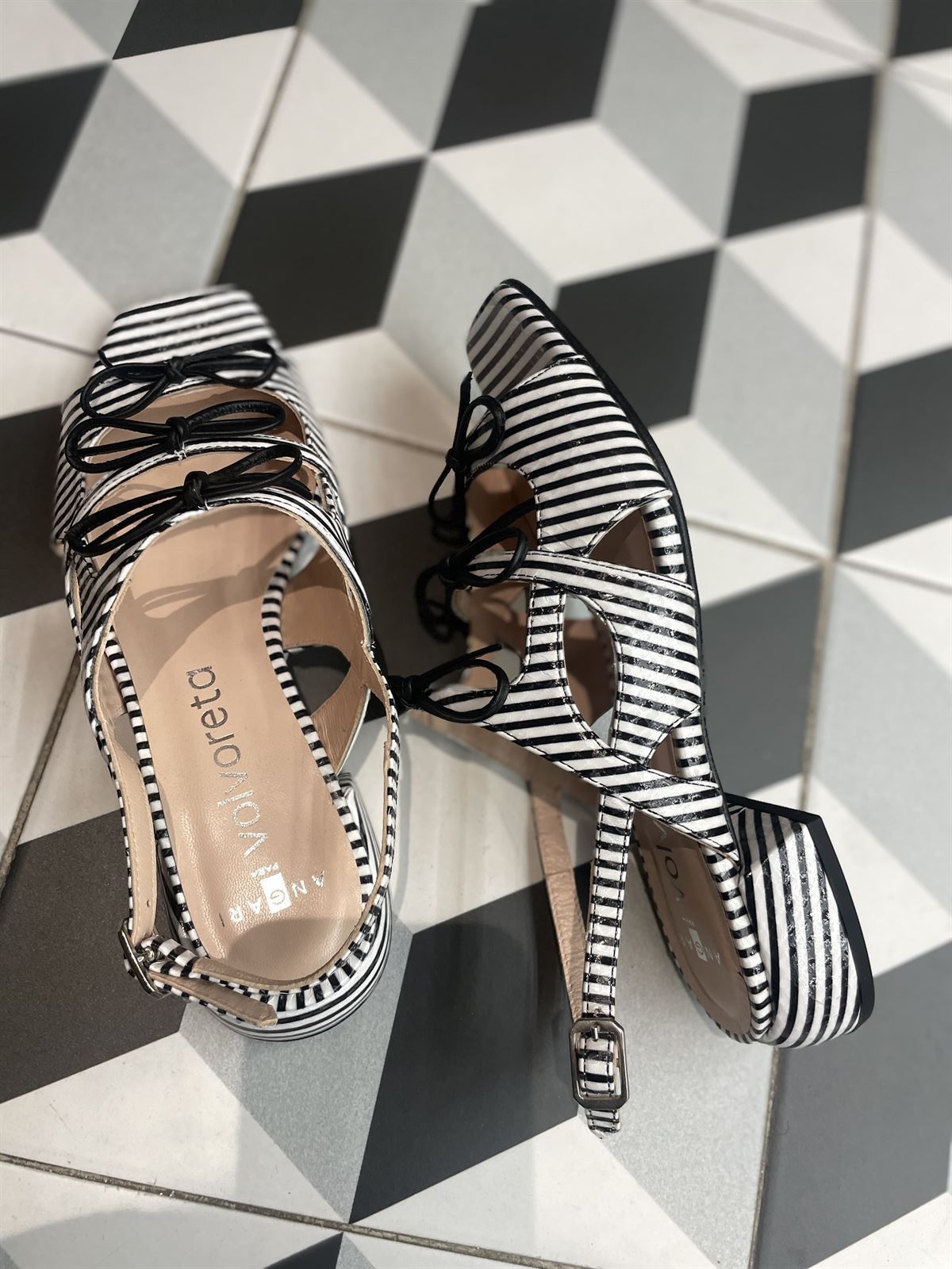 Sandalia Angari JA2 rayas lazos negros - Imagen 3