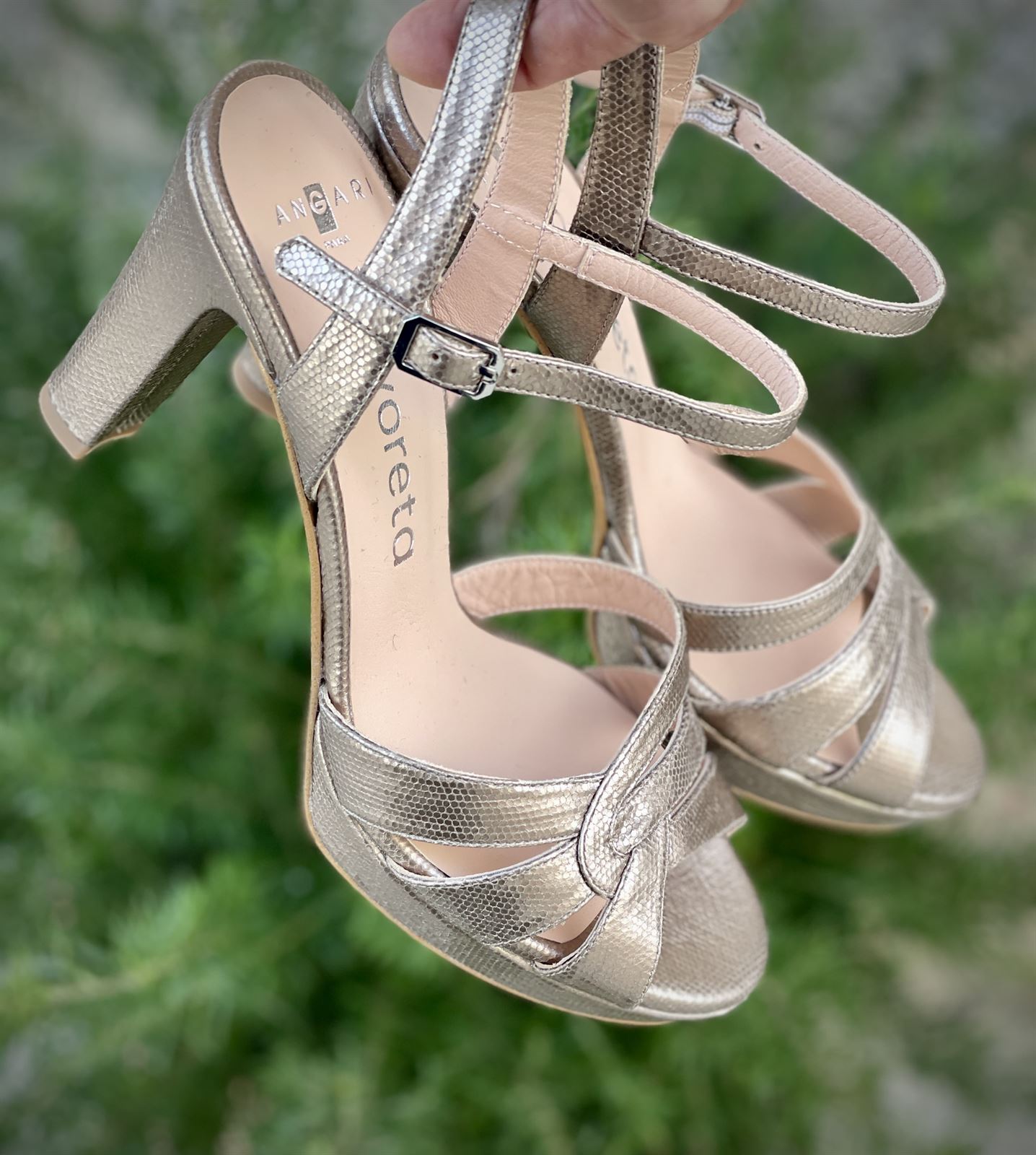 Sandalia Angari MAITE -75 escamas milos stone bronce suave - Imagen 1