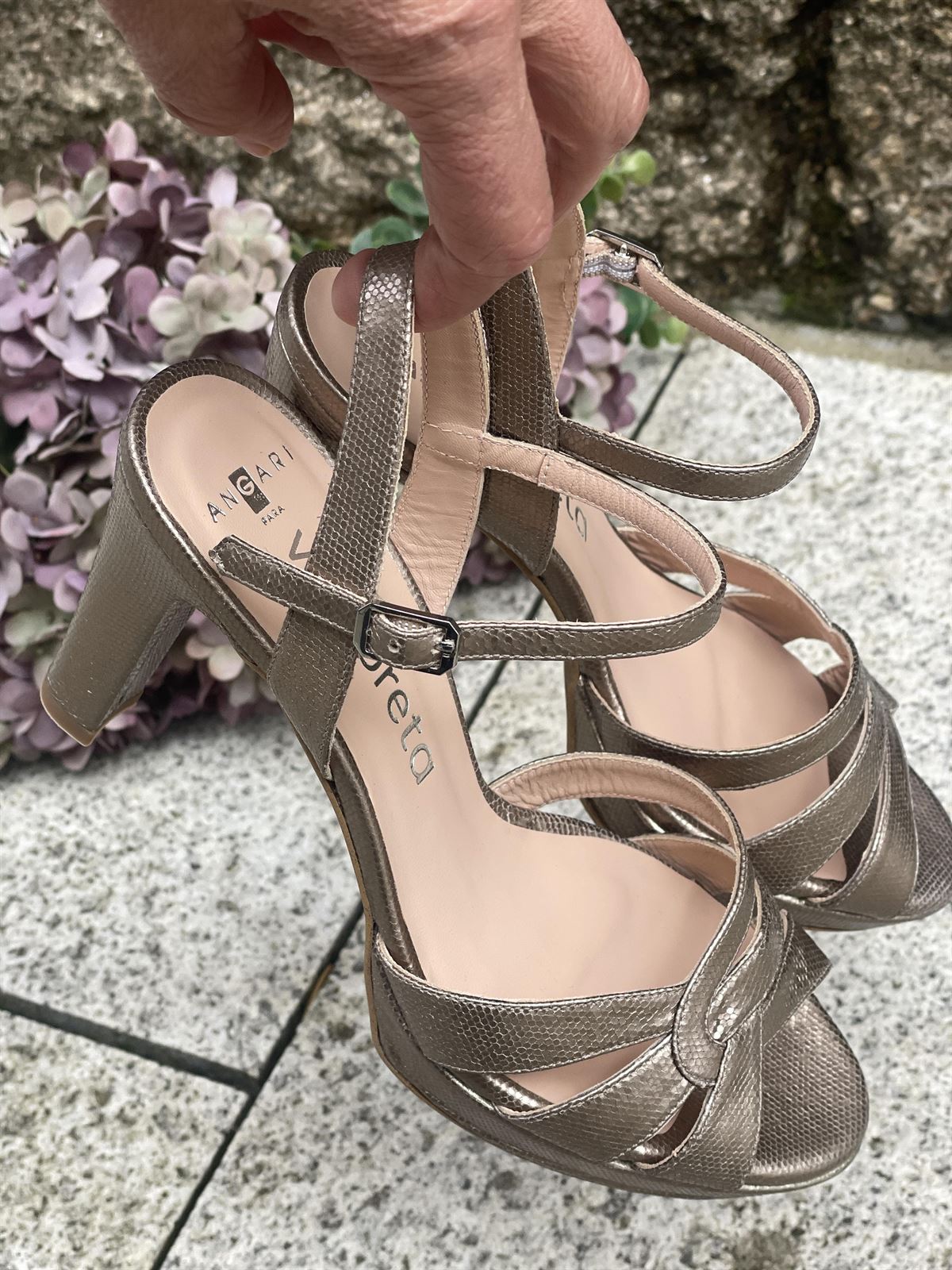 Sandalia Angari MAITE -75 milos stone bronce suave - Imagen 5