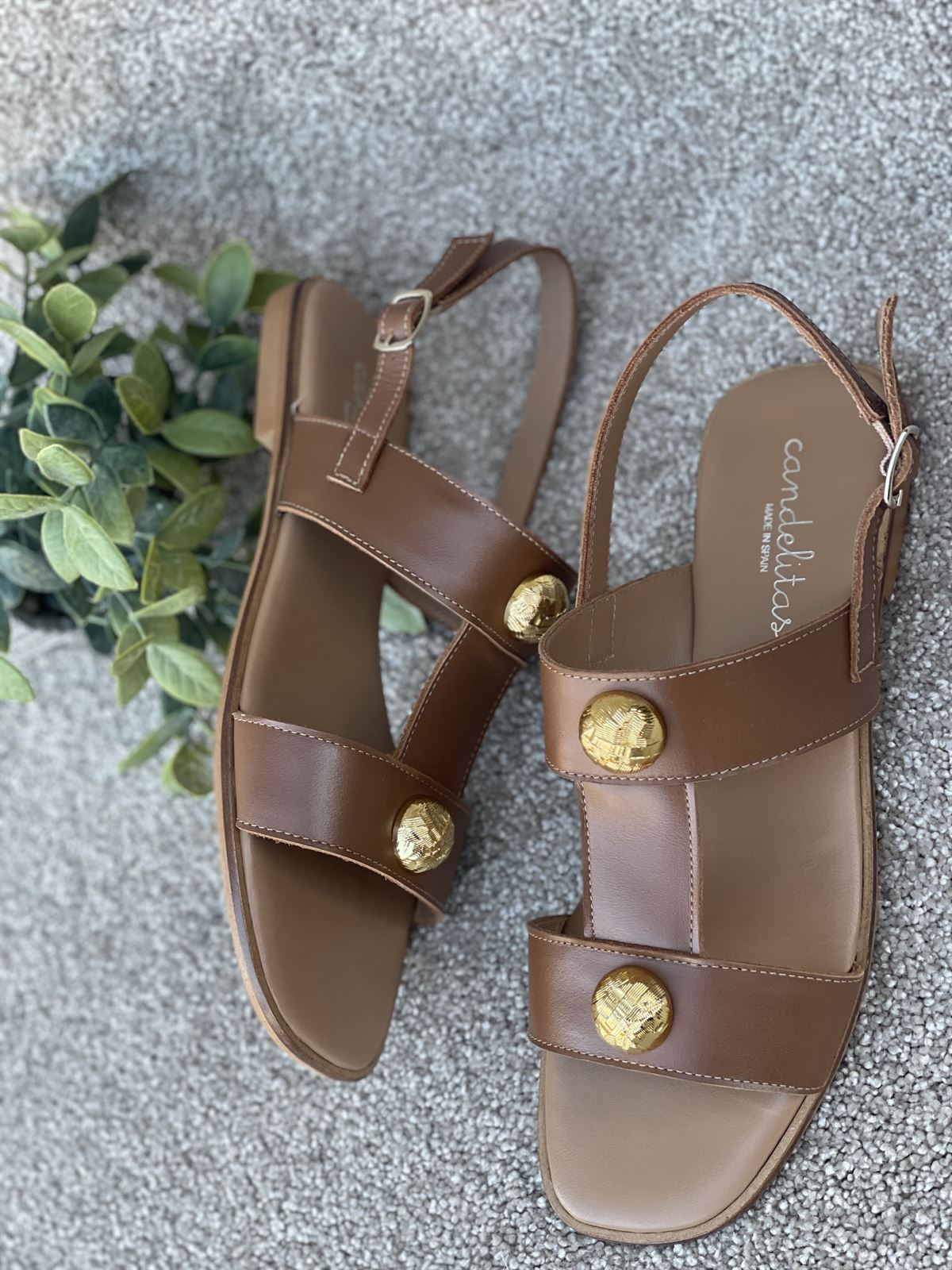 Sandalia Candelitas plana 3954 cuero camel. - Imagen 1