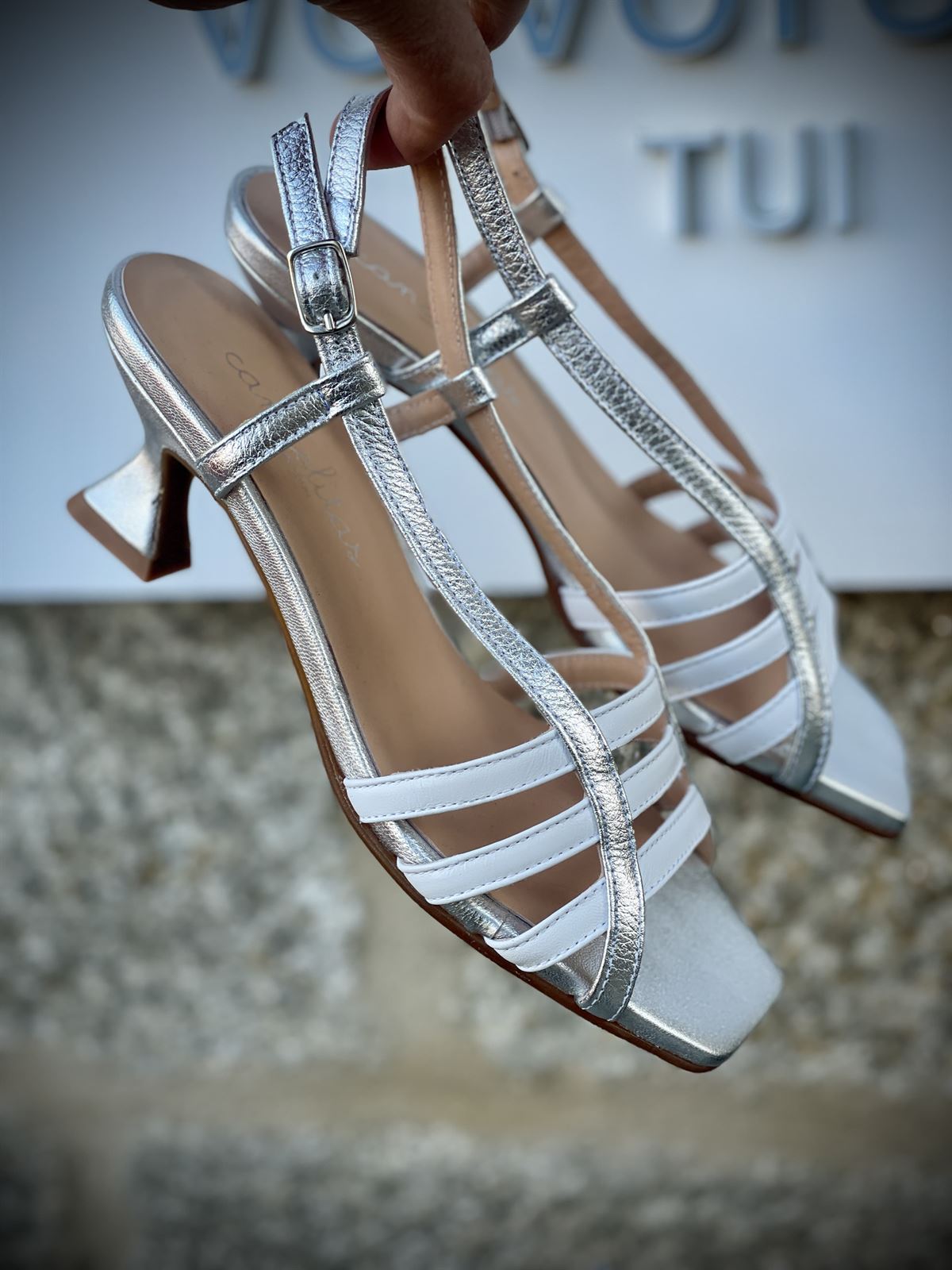 Sandalia Candelitas tiras Blanca y Plata - Imagen 1