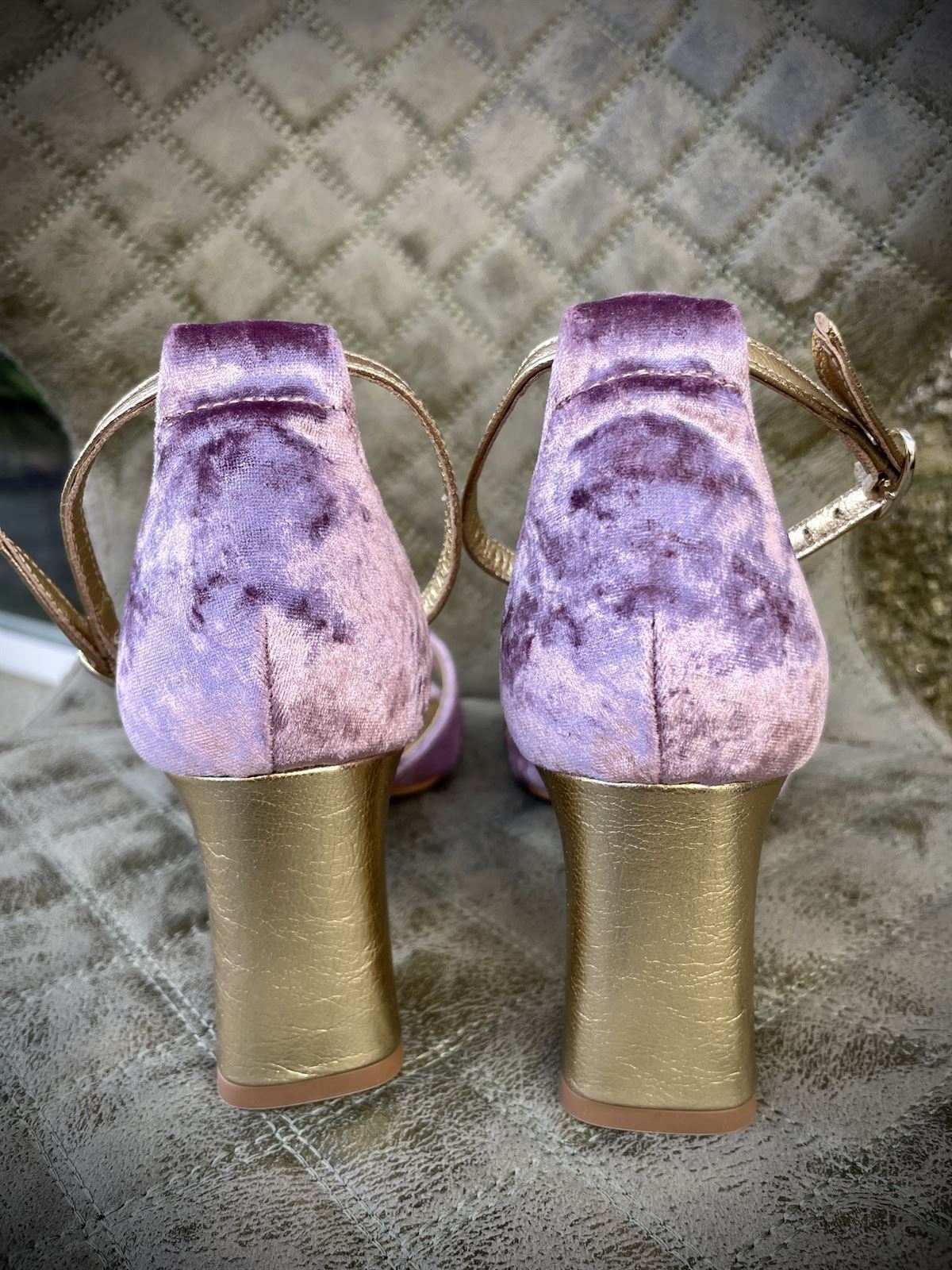 Sandalia Dibia by Ezzio terciopelo Rosa lilita palo - Imagen 3