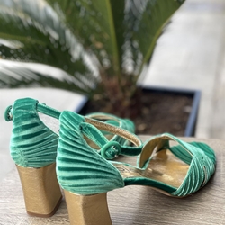 Sandalia Dibia by Ezzio terciopelo verde - Imagen 2