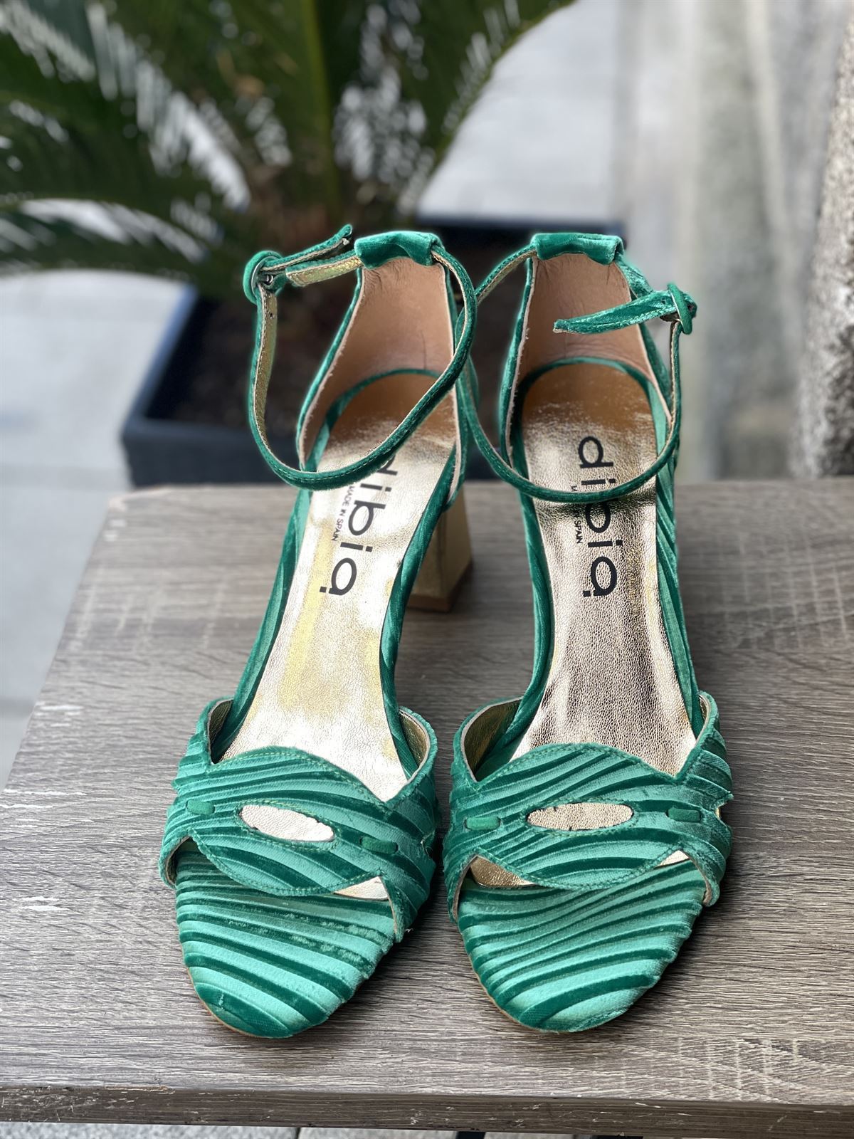 Sandalia Dibia by Ezzio terciopelo verde - Imagen 4