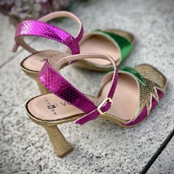 Sandalia fiesta Angari 52307 - 31 brillante multicolor - Imagen 2