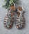 Sandalia HEEE SHOES cangrejera PIEL LEOPARDO - Imagen 2