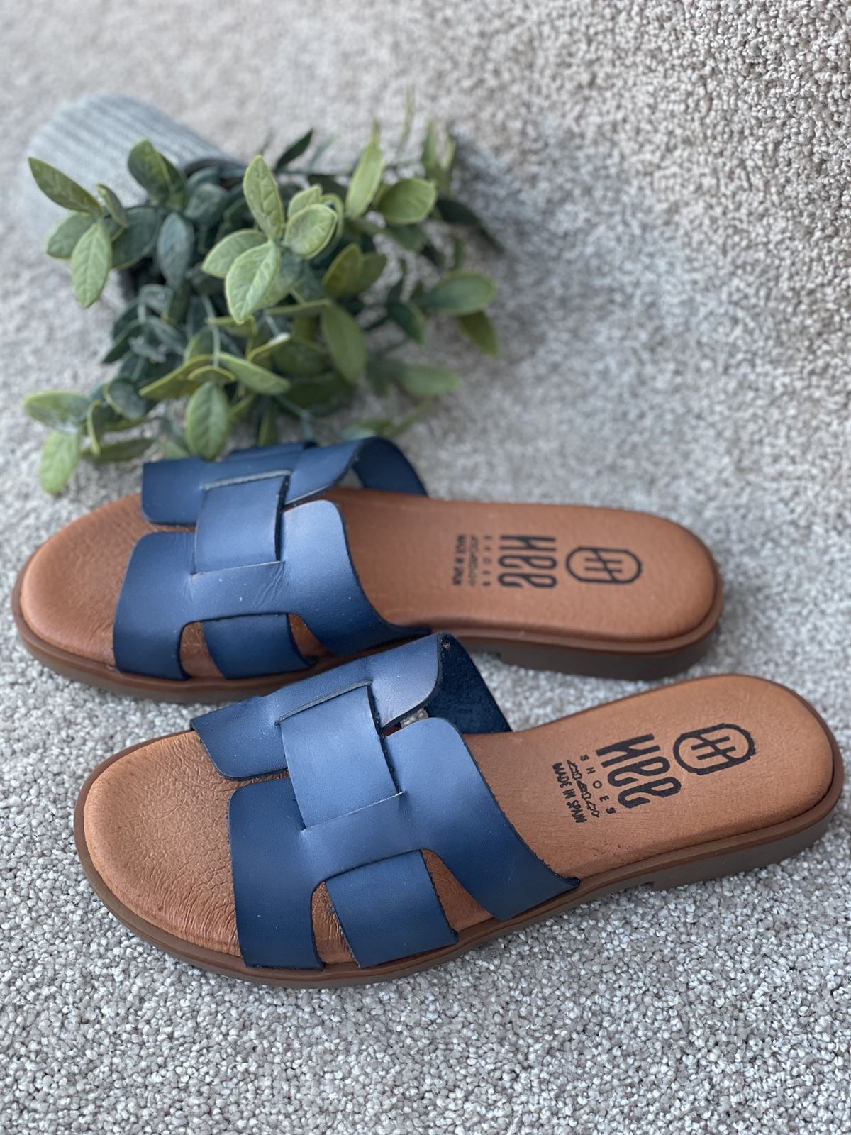 Sandalia HEEE SHOES descalza piel azul - Imagen 2