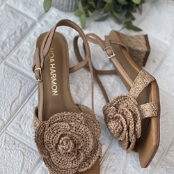 Sandalia Noa Harmon ABRIL flor camel - Imagen 1