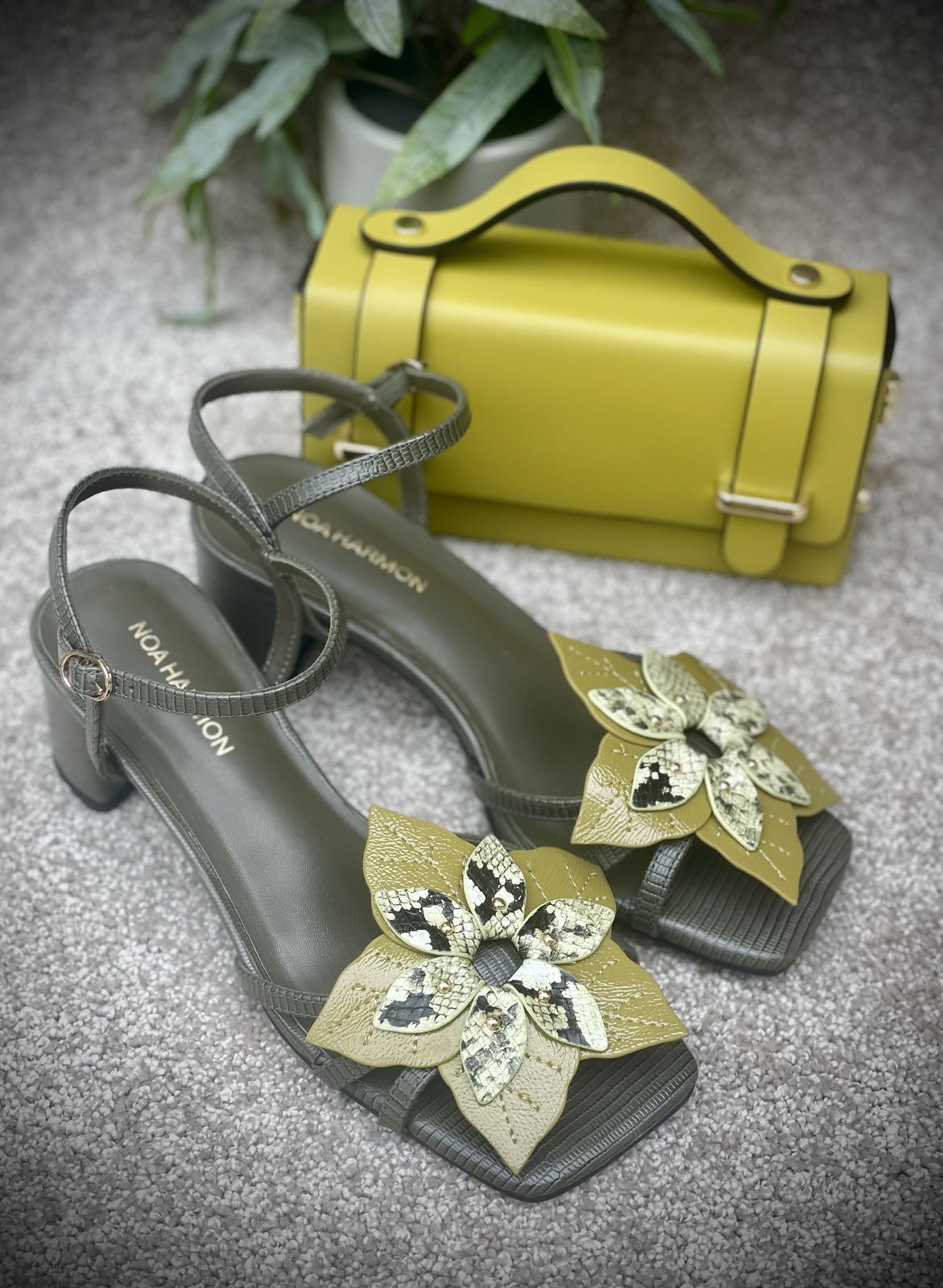 Sandalia Noa Harmon AZAMI FLOR tonos verdes - Imagen 5