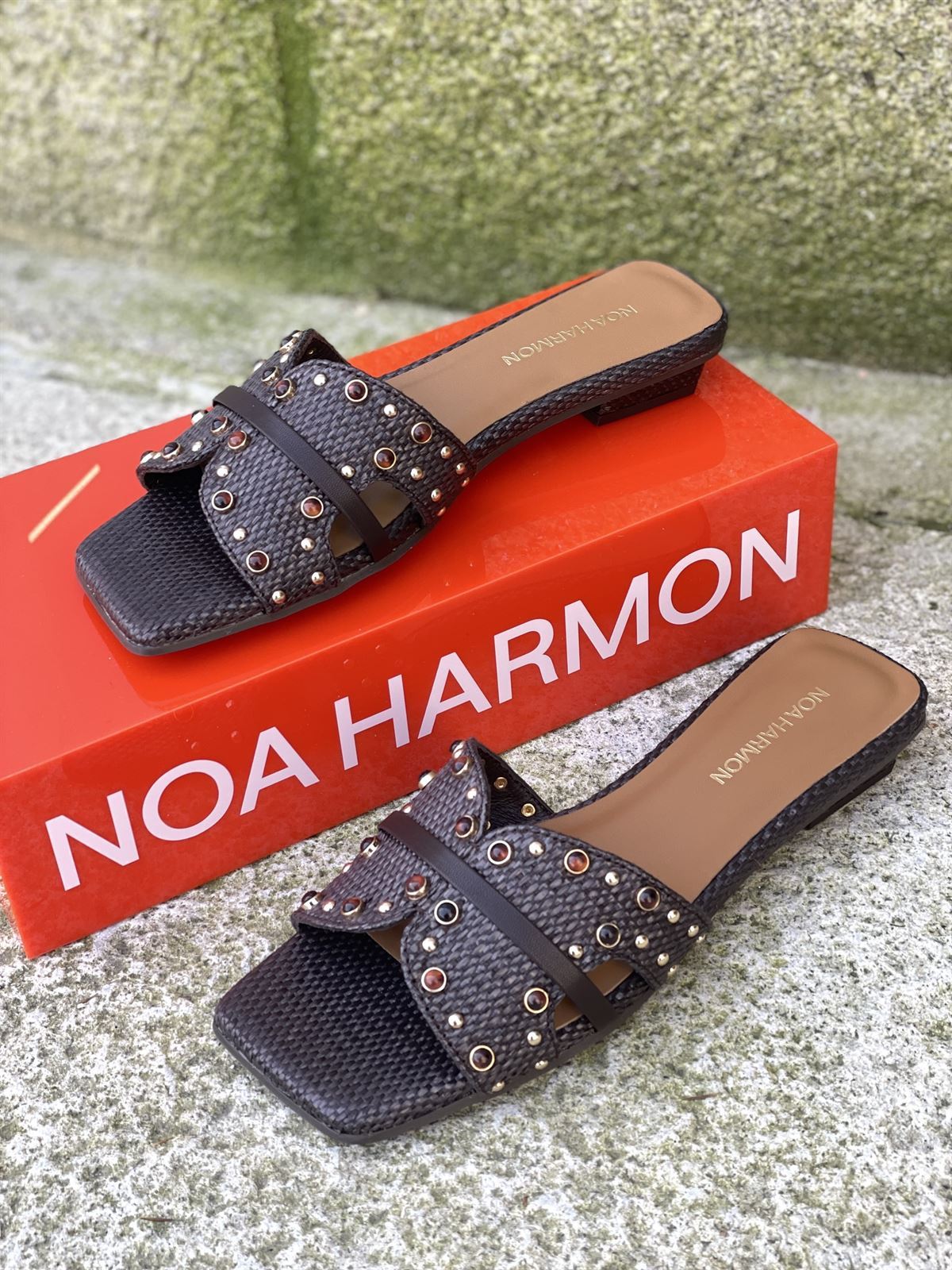 Sandalia Noa Harmon ISLA pala rafia marrón chocolate - Imagen 1