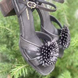 Sandalia Noa Harmon RIVA FLOR CHIOCOLATE - Imagen 1