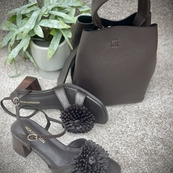 Sandalia Noa Harmon RIVA FLOR CHIOCOLATE - Imagen 2