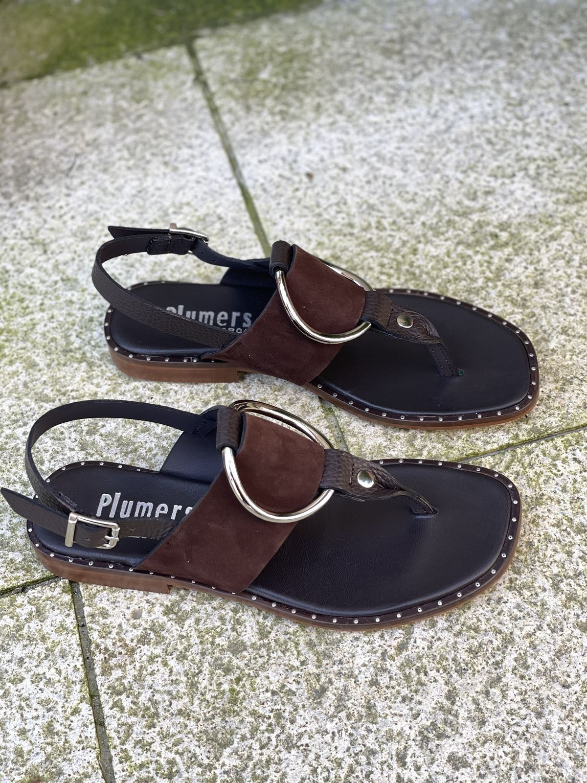 Sandalia Plumers Menorca 3023 dedo marrón choco - Imagen 1