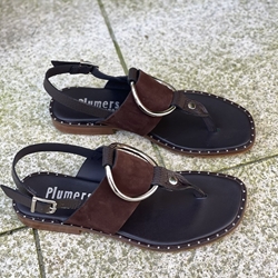 Sandalia Plumers Menorca 3023 dedo marrón choco - Imagen 1