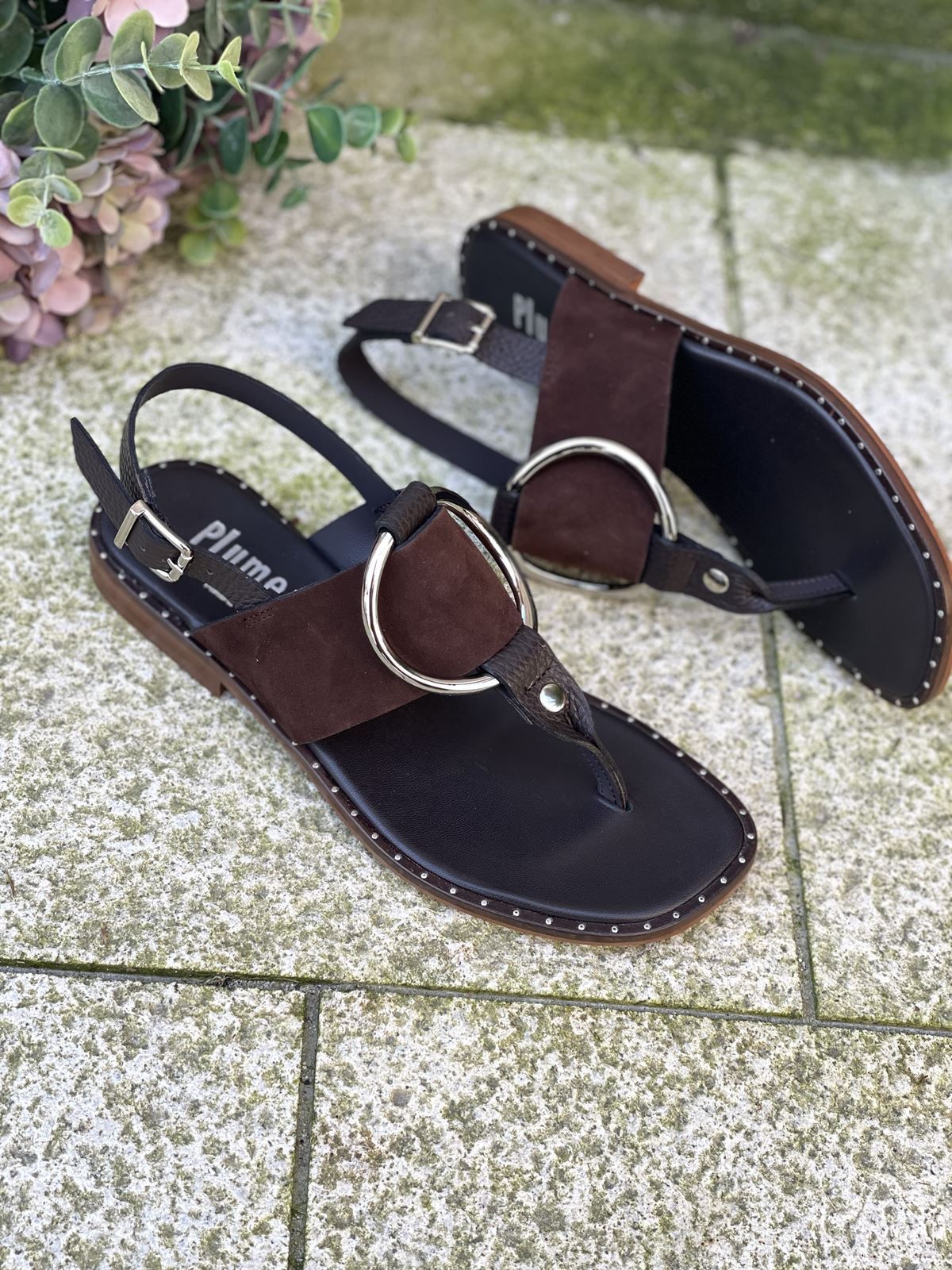 Sandalia Plumers Menorca 3023 dedo marrón choco - Imagen 4