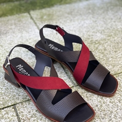 Sandalia Plumers Menorca 3065 cuero chocolate y tira roja - Imagen 1