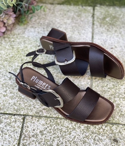 Sandalia Plumers Menorca 3103 2 tiras chocolate - Imagen 1