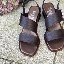 Sandalia Plumers Menorca 3103 2 tiras chocolate - Imagen 2