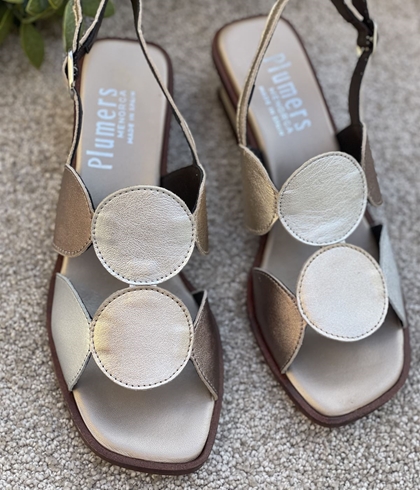 Sandalia Plumers Menorca 3974 circulos metalizados - Imagen 2
