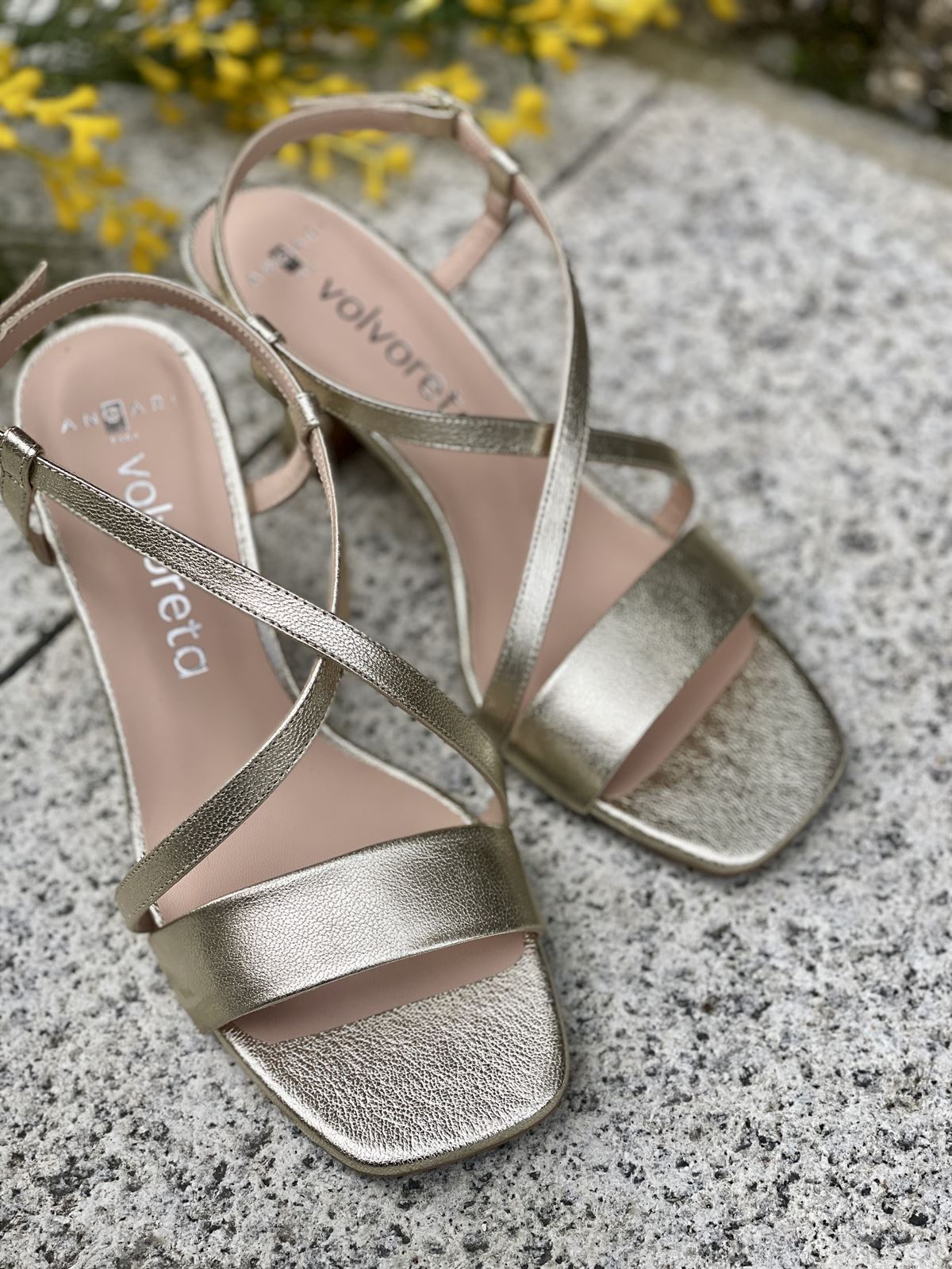 Sandalia tacón Angari 52356-07 LOLA metal champan - Imagen 1