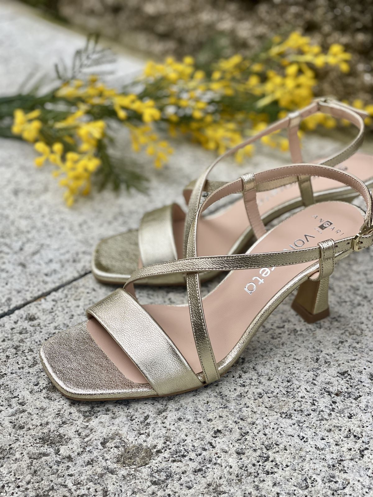 Sandalia tacón Angari 52356-07 LOLA metal champan - Imagen 3