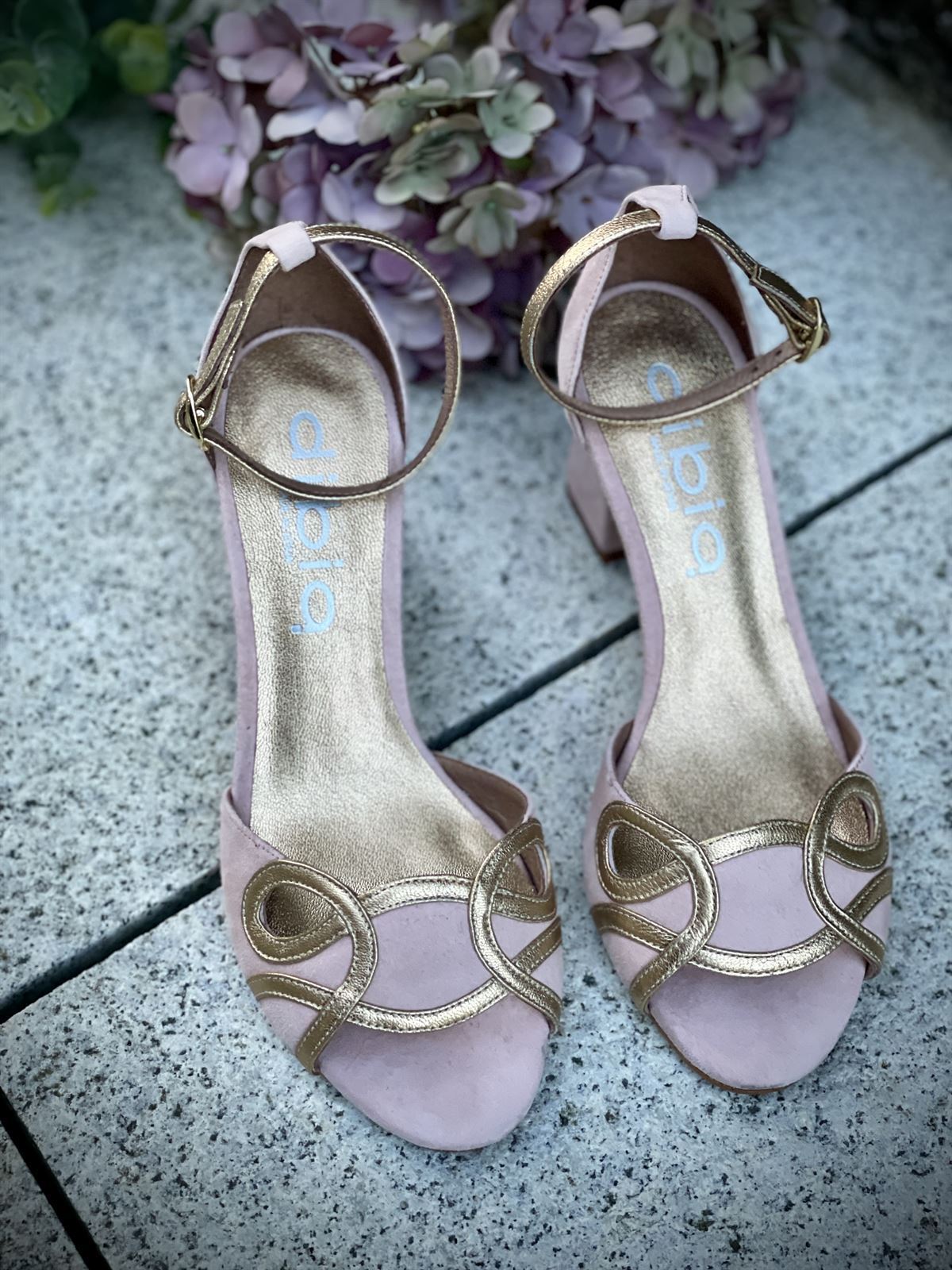 Sandalia tacón Dibia by Ezzio 56297 ante piel rosa nude - Imagen 2