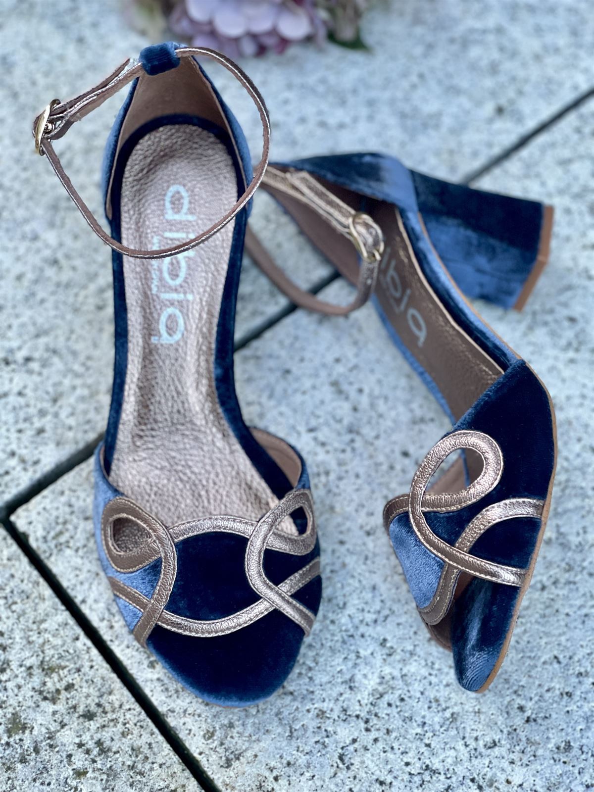 Sandalia tacón Dibia by Ezzio 56297 terciopelo azul índigo - Imagen 2