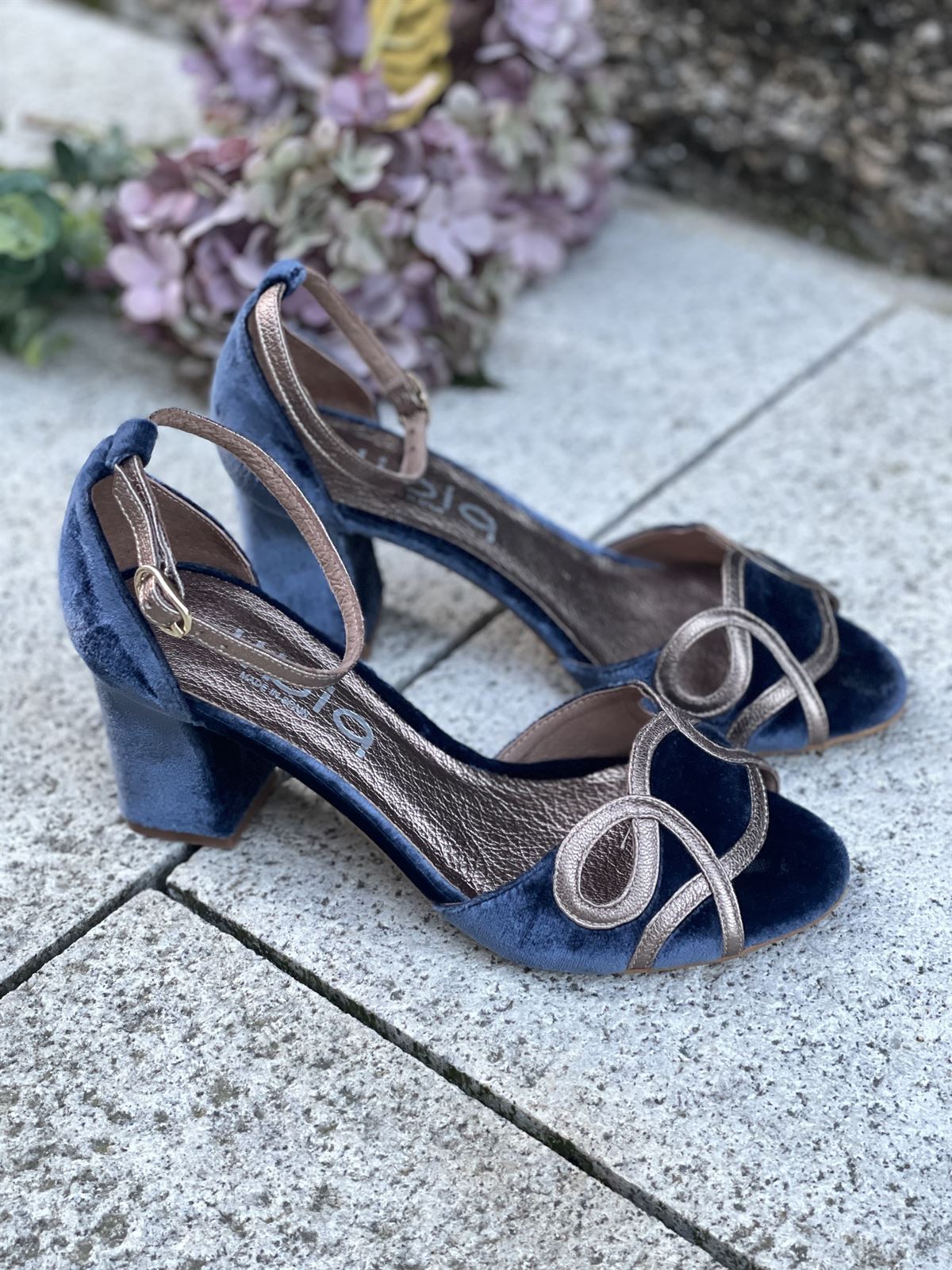 Sandalia tacón Dibia by Ezzio 56297 terciopelo azul índigo - Imagen 3