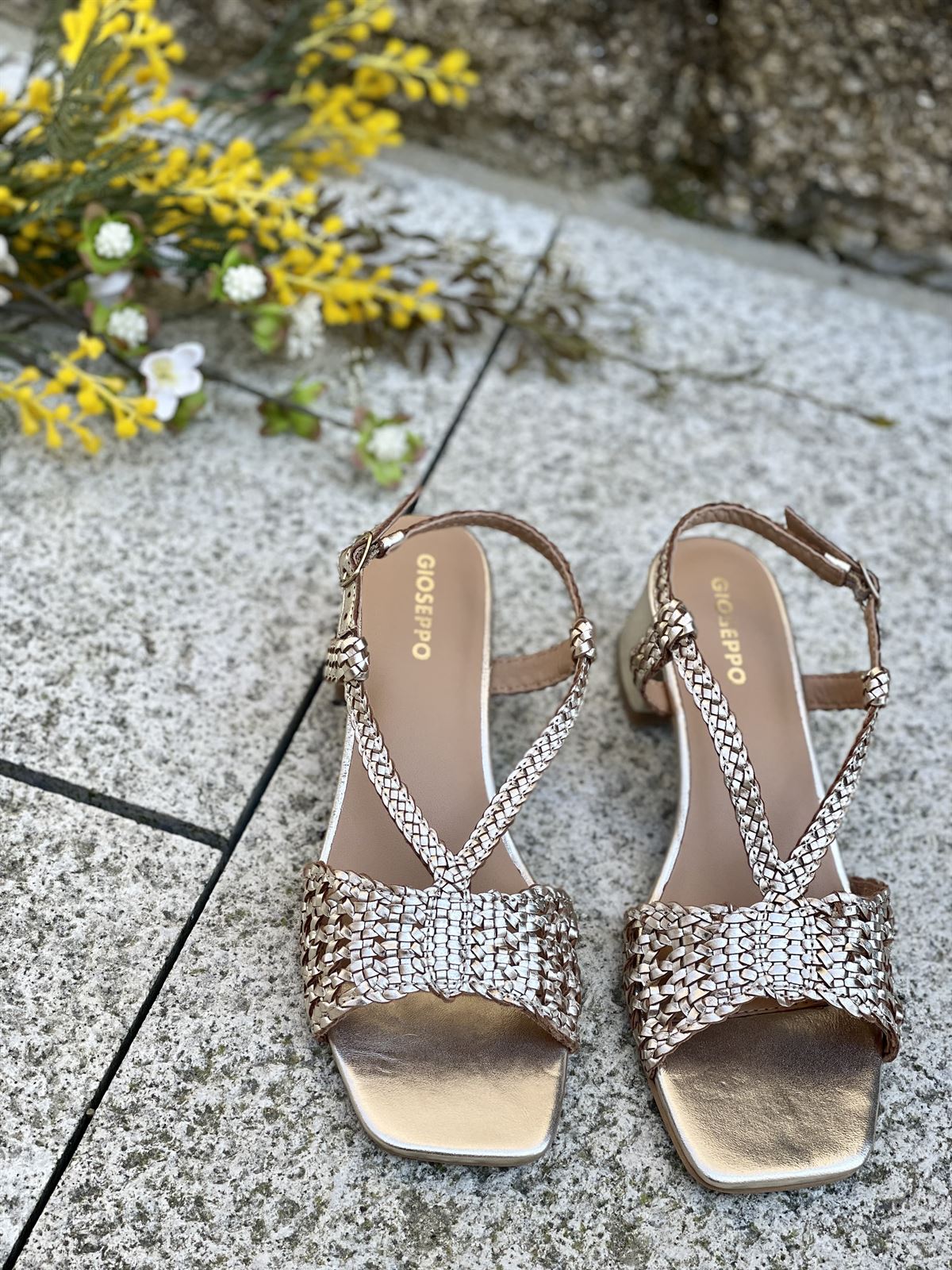 Sandalia tacón medio Piel trenzada 79234 BLISSFIELD PLATINO - Imagen 3