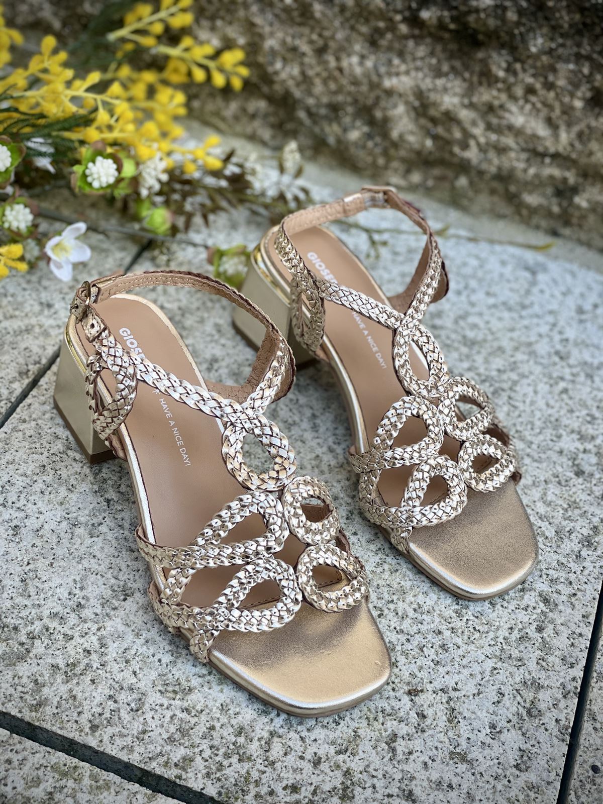 Sandalia tacón medio Piel trenzada 79234 CRESCENT PLATINO - Imagen 5