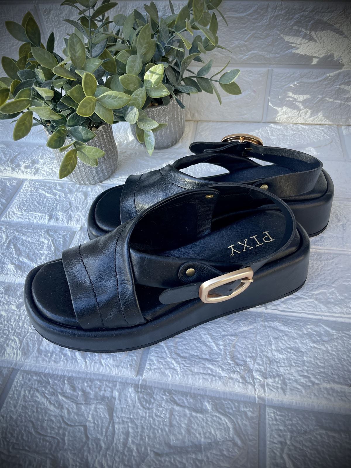 Sandalias PIXY Bio estilo retro negra - Imagen 2