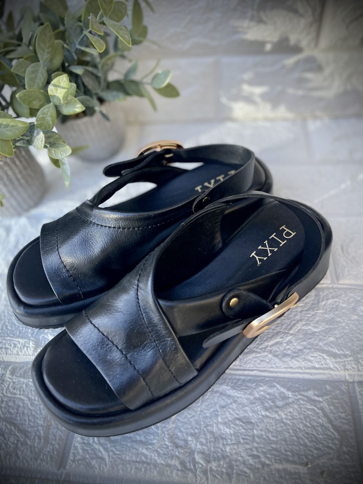 Sandalias PIXY Bio estilo retro negra - Imagen 4