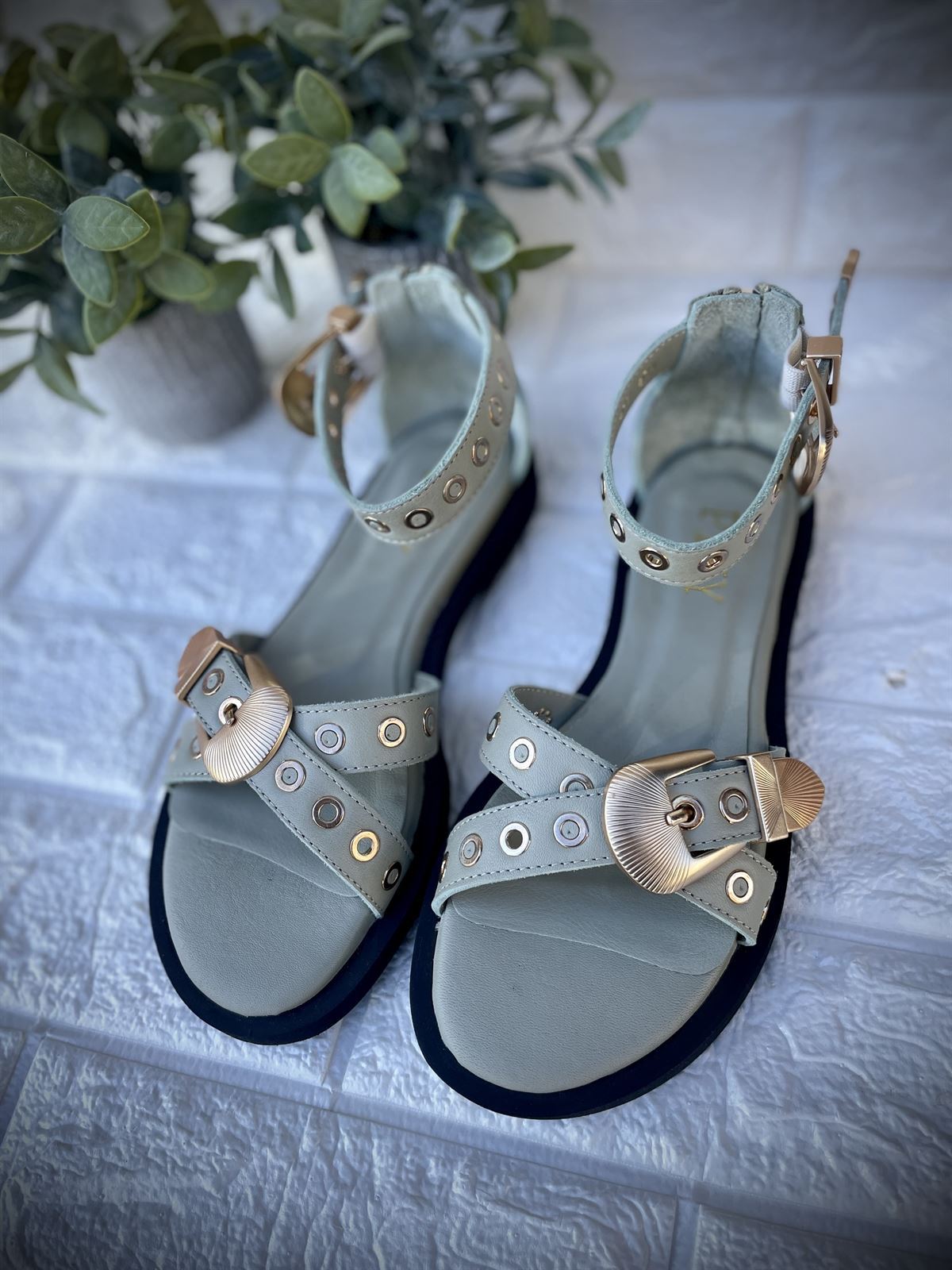 Sandalias PIXY hebillas y tachas color menta - Imagen 3