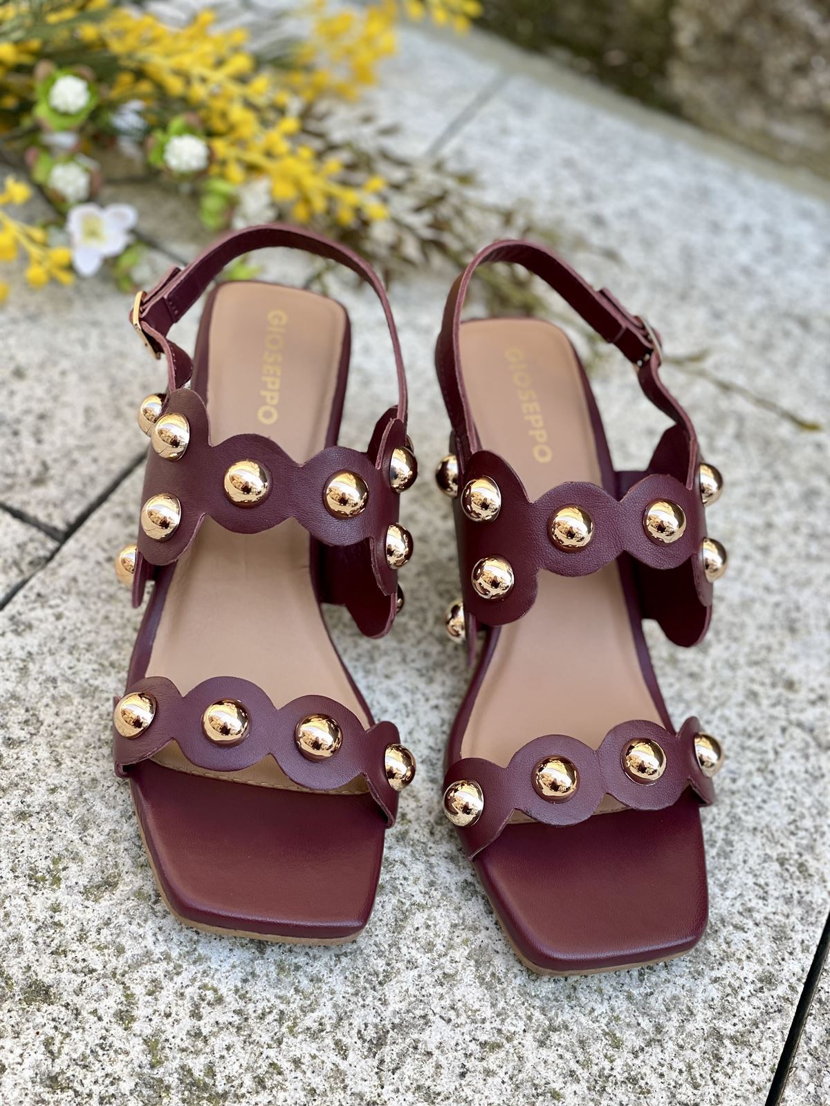 SANDALIAS TACÓN PIEL TACHAS KAKUMA REF: 78747- BURDEOS - Imagen 3