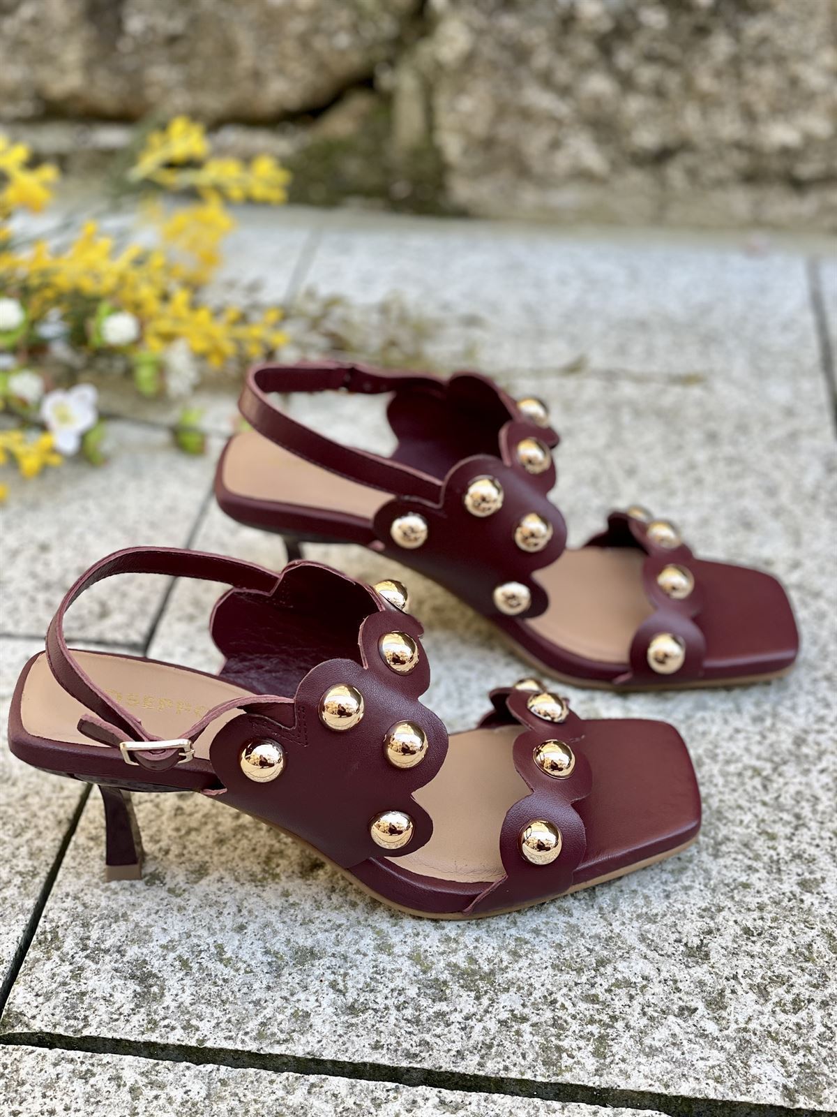 SANDALIAS TACÓN PIEL TACHAS KAKUMA REF: 78747- BURDEOS - Imagen 4