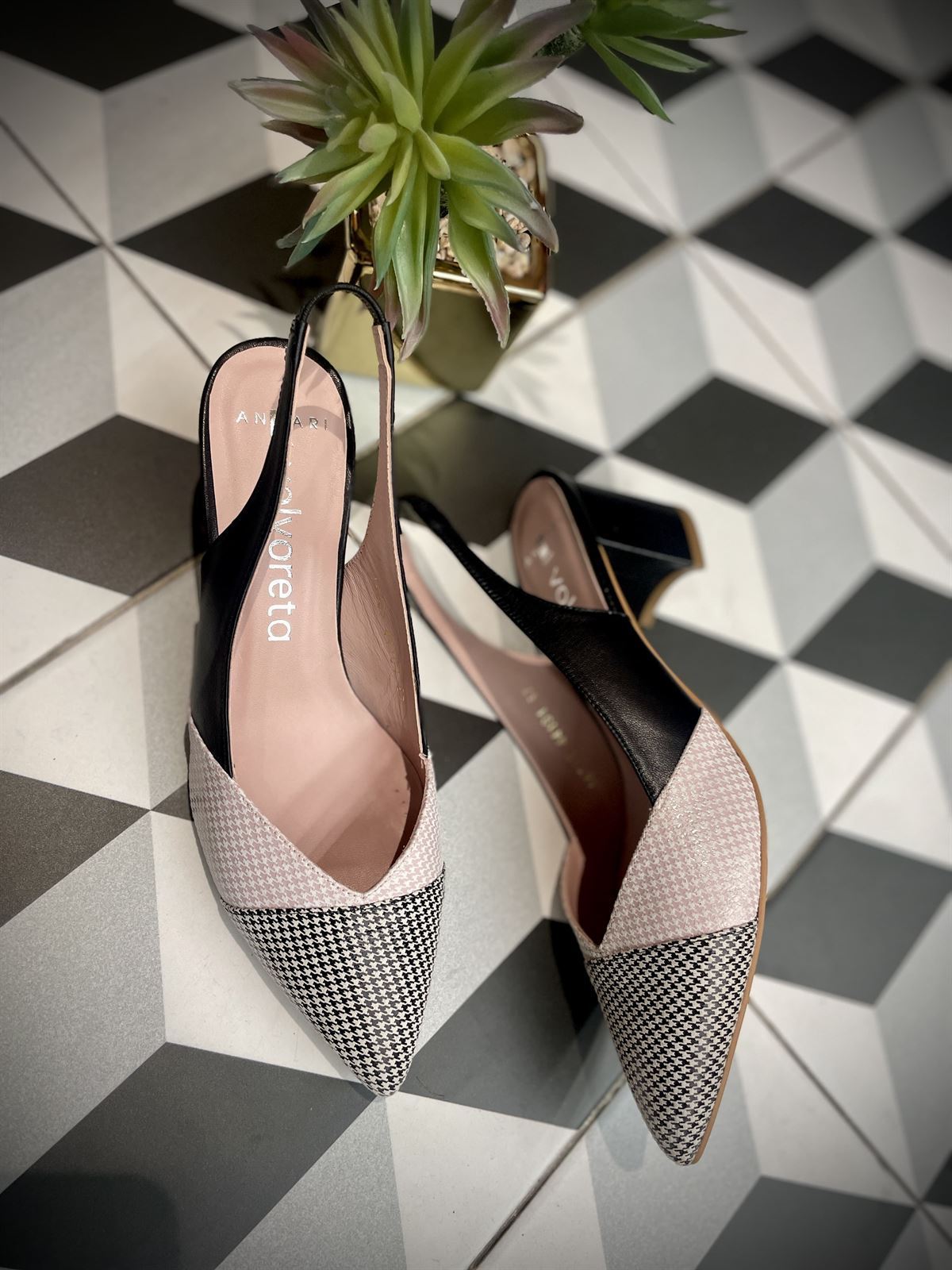 Stiletto Angari destalonado vichy rosas y negros - Imagen 2