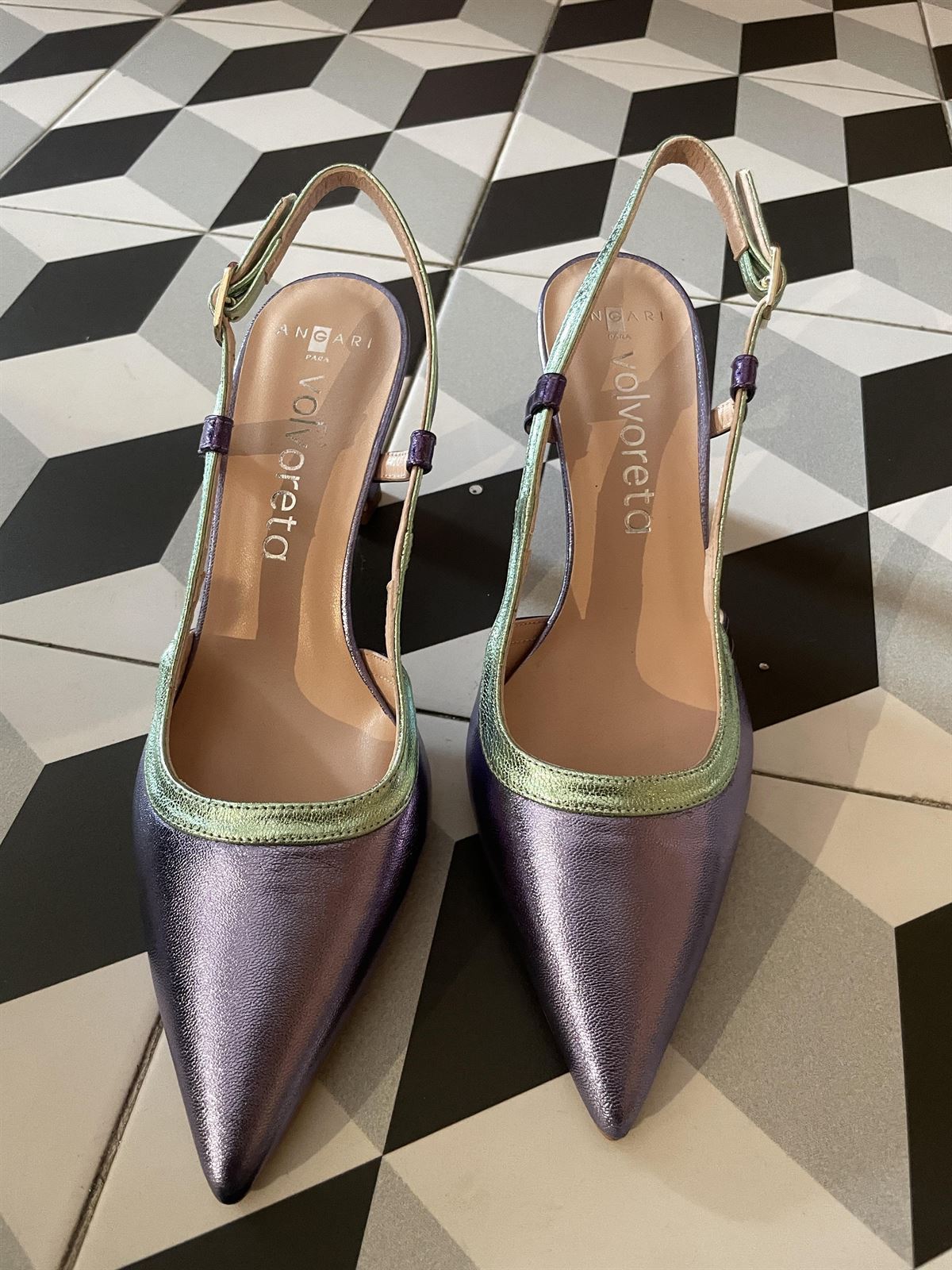 Stiletto Angari metalizado violeta - Imagen 1