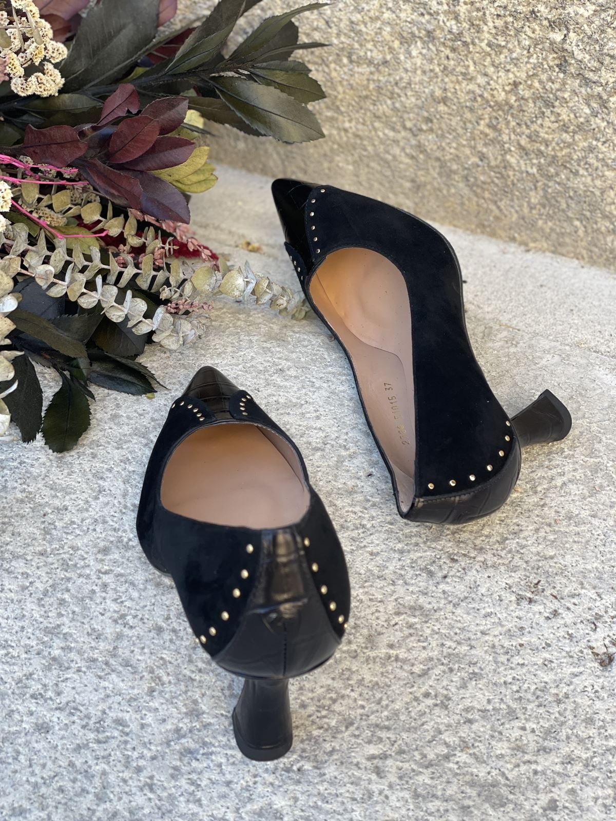 Stiletto Angari Rabat -07  mini tachas Negro - Imagen 2