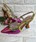 stiletto Angari Zapatos metalizado colorido y tachas. - Imagen 1