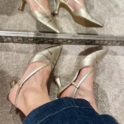 Stiletto Candelitas destalonado metalizado oro champagne - Imagen 2