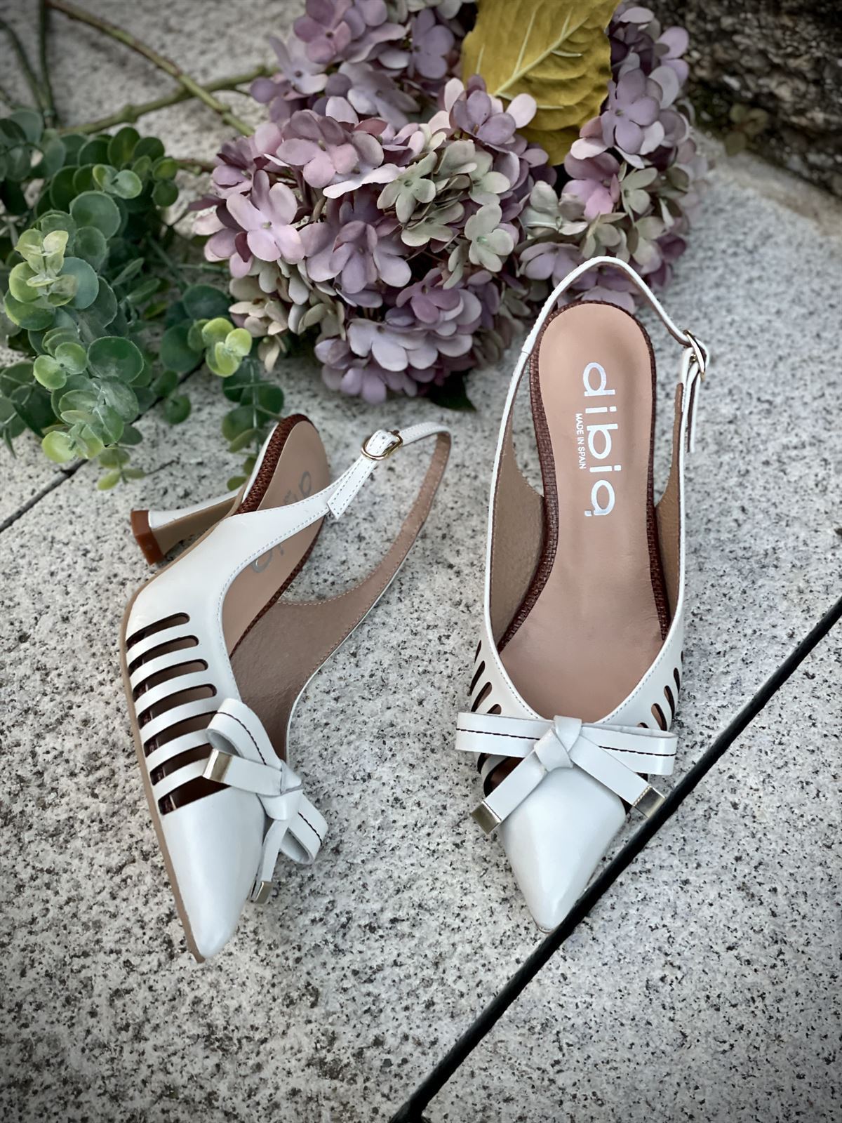 Stiletto tacón Dibia by Ezzio 56060 ante piel Color hielo - Imagen 5