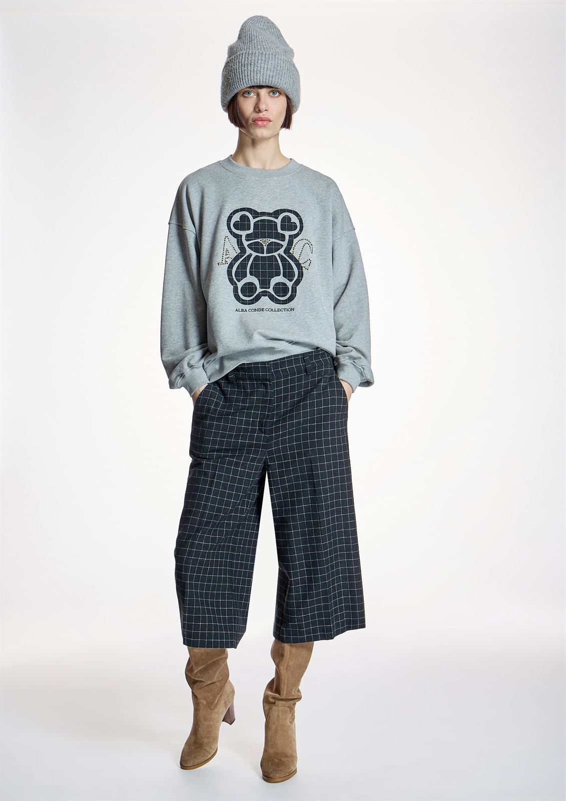 Sudadera Alba Conde 6805 print OSO GRIS - Imagen 4