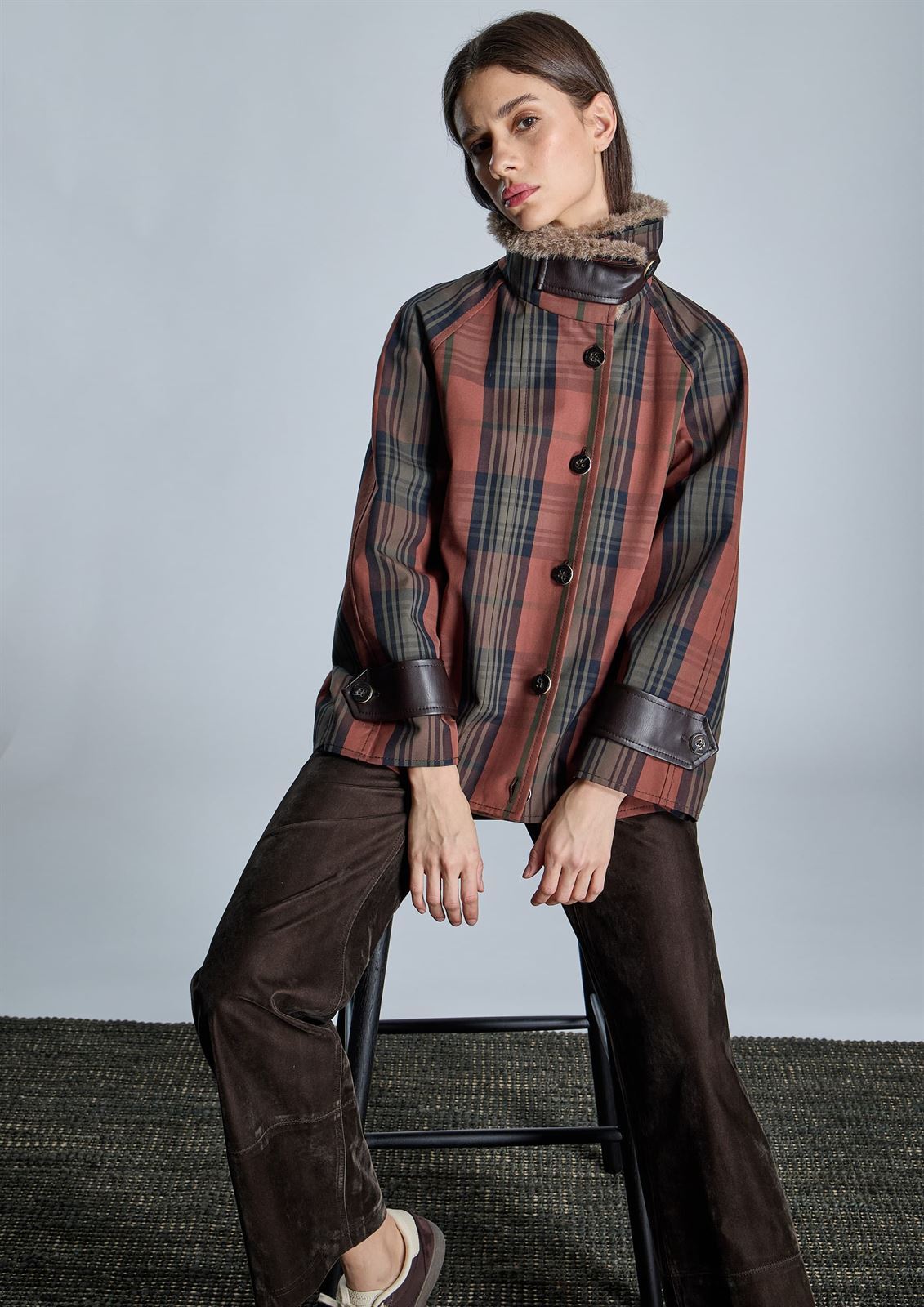 TRENCH Alba Conde 5670-380-81 Cuadros cuello desmontable - Imagen 5