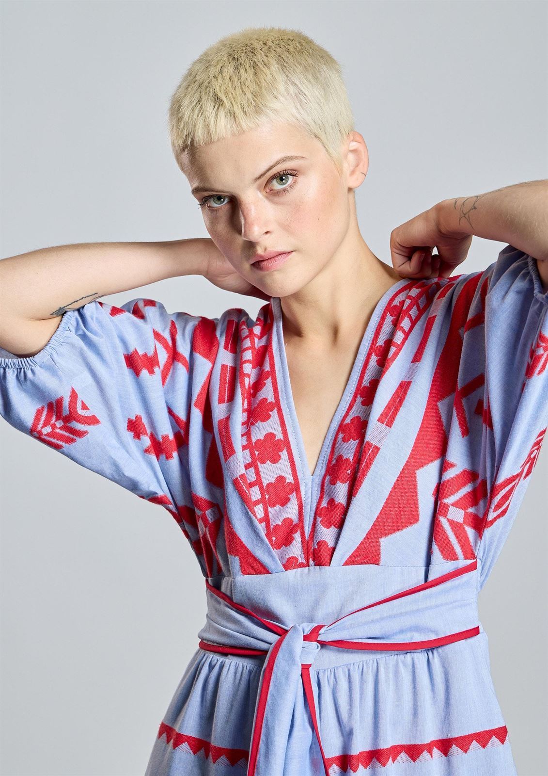 Vestido Alba Conde 2406-417-36 étnico azul bordado - Imagen 2