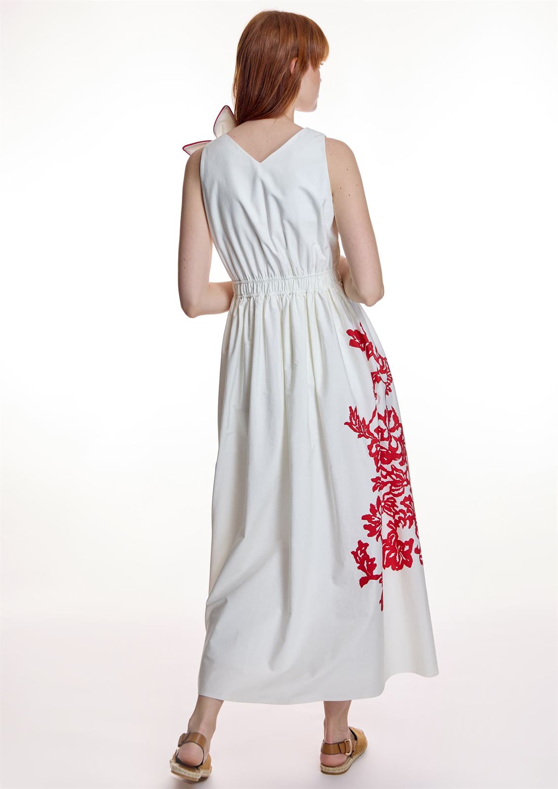 Vestido Alba Conde LARGO CON ESTAMPADO FLORAL - Imagen 3