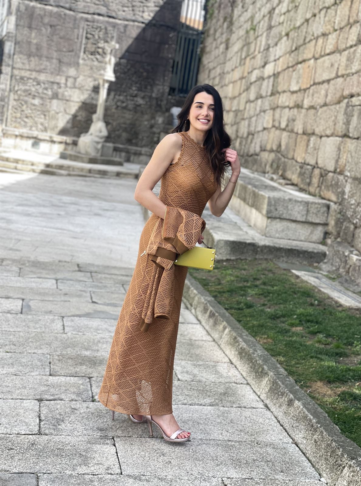 Vestido ARGGIDO 49500 punto crochet camel - Imagen 1