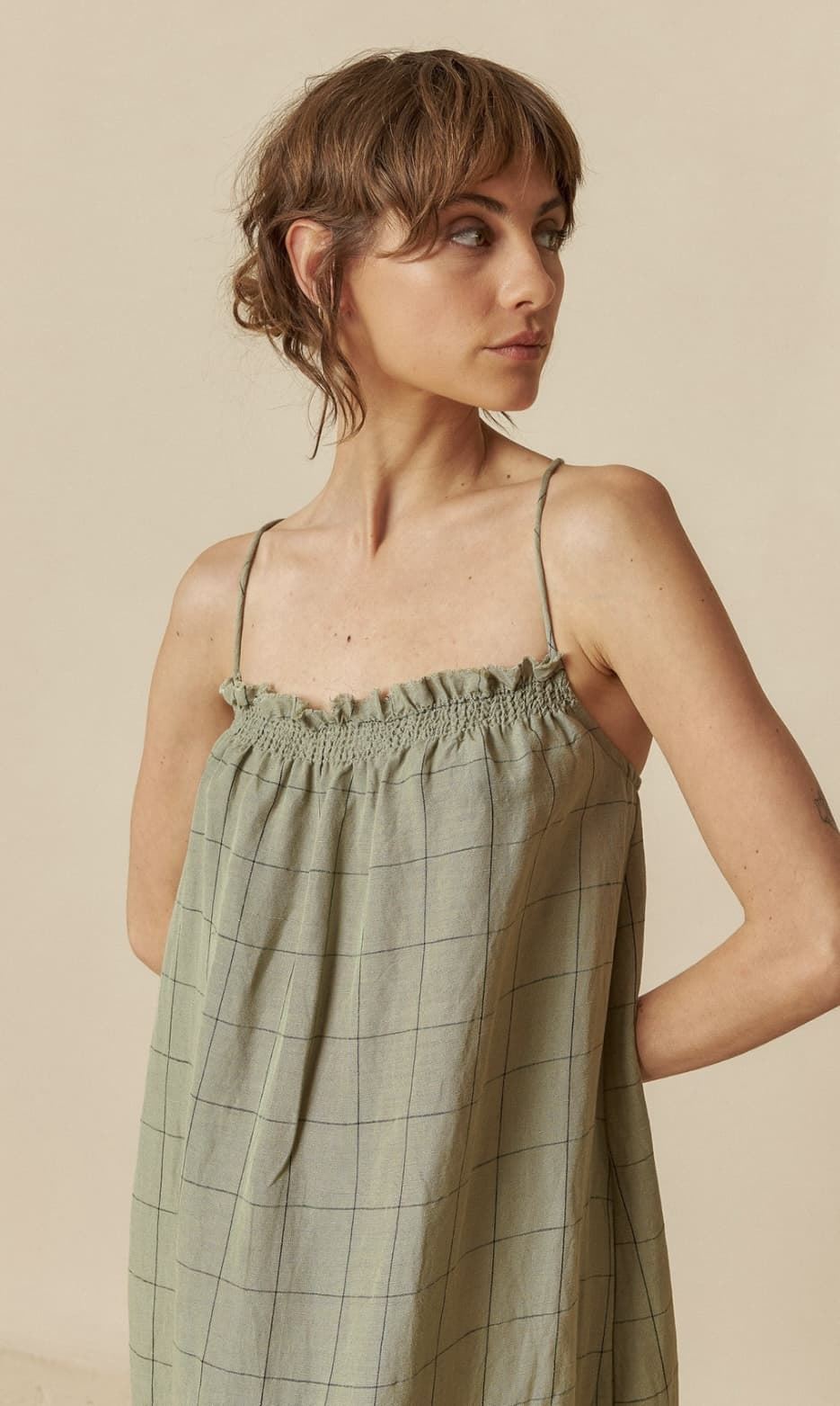Vestido Indi & Cold 220 Midi tirante liquen verde - Imagen 6